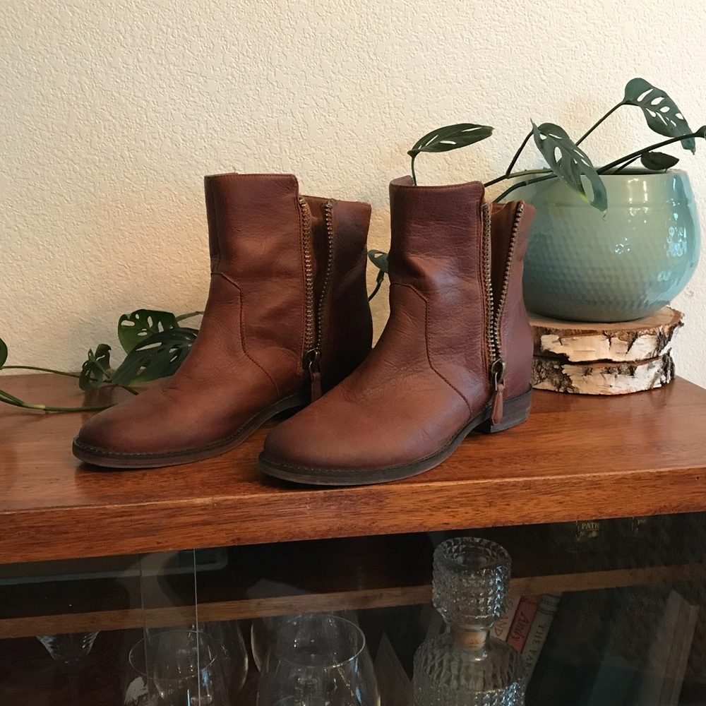Kenneth Cole leather booties